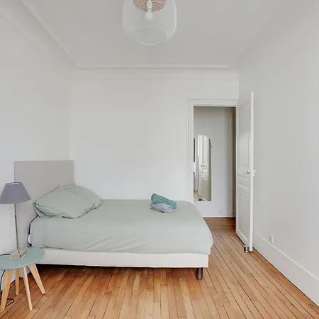 Apartment Lumineux Au Pied Du Rer A - Avec Ascenseur *