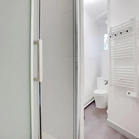 Apartment Lumineux Au Pied Du Rer A - Avec Ascenseur *